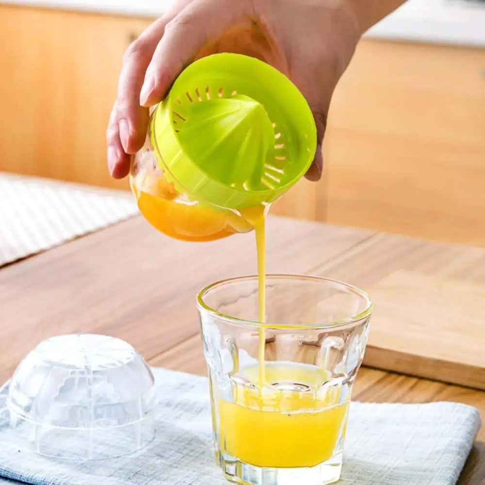 ZestEase Manual Citrus Squeezer with Pour Spout - DINING DREAMS STORE